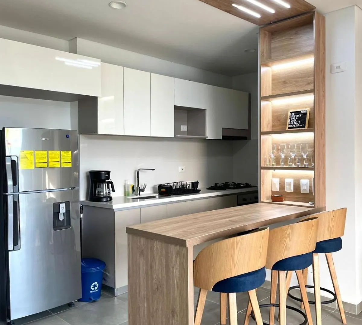 Salguero Suites - Playa Salguero - By Inmobiliaria Vs Santa Marta  Apartamento Santa Marta (Magdalena)